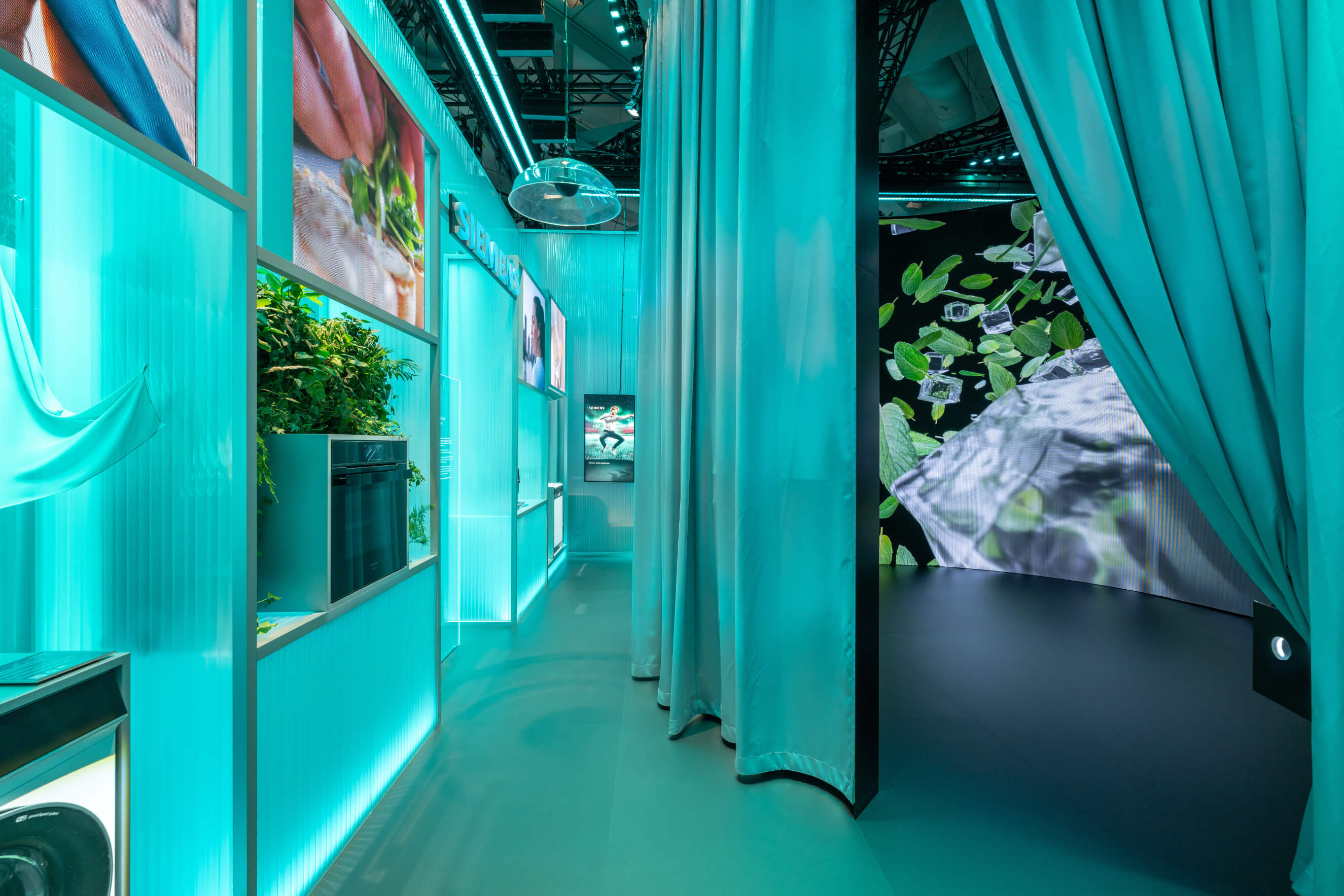 SIEMENS_IFA2025_WOU_Architects_Messestand_8_web