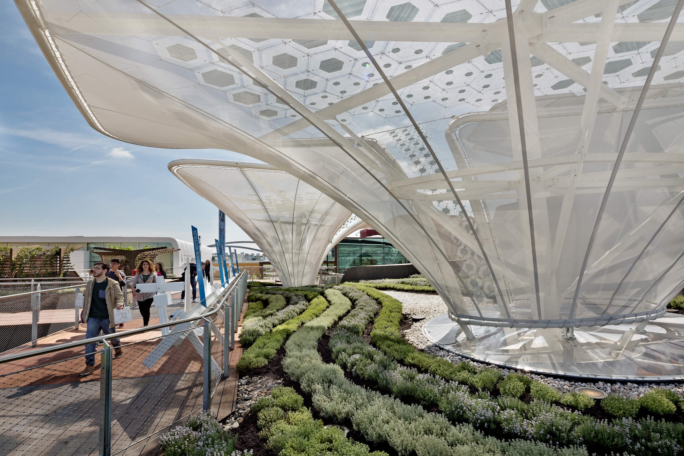 WOU_Architektur_Dt_Pavillon_Expo_Milano_2015_Solar_Panels_17_edited WOU_Architektur_Dt_Pavillon_Expo_Milano_2015_Solar_Panels_17_edited